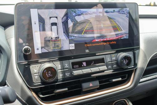 Metal 2026 Toyota Grand Highlander Hybrid MAX Limited