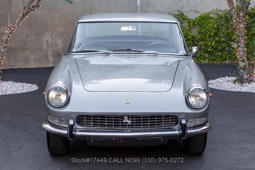 1967 Ferrari 330 2+2 SERIES II
