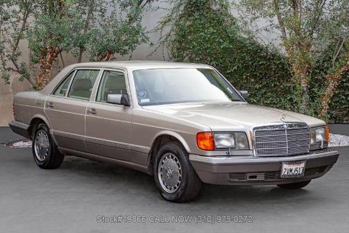 Silver Metallic 1991 Mercedes-Benz S-Class 560SEL