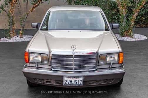 Silver Metallic 1991 Mercedes-Benz S-Class 560SEL