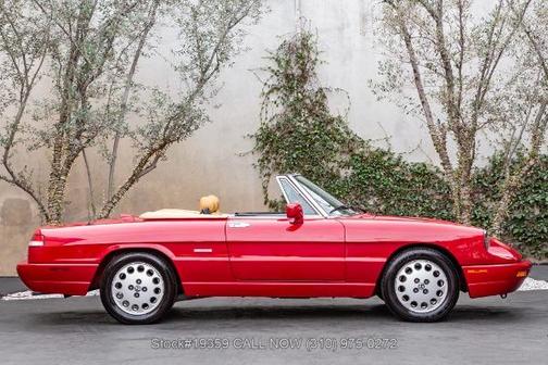 1991 Alfa Romeo Spider Veloce