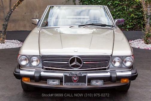 Smoke Silver Metallic 1988 Mercedes-Benz SL-Class 560SL