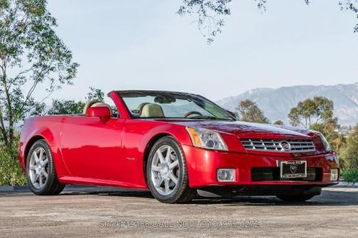 2005 Cadillac XLR Base