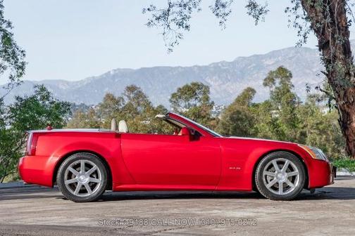 2005 Cadillac XLR Base