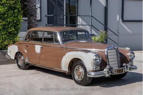 1959 Mercedes-Benz 300D Adenauer