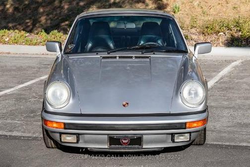 Silver Metallic 1988 Porsche 911