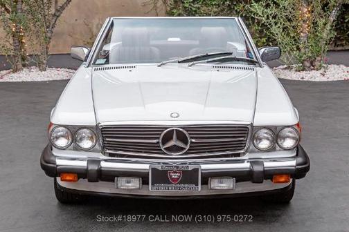 1987 Mercedes-Benz SL-Class 560SL