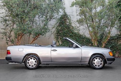 Brilliant Silver 1993 Mercedes-Benz E-Class 3.2