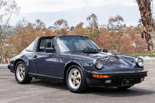 Prussian Blue Metallic 1985 Porsche 911
