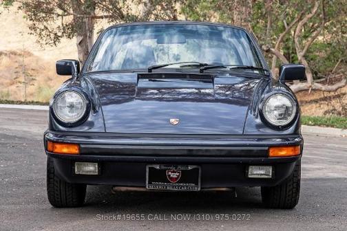 Prussian Blue Metallic 1985 Porsche 911