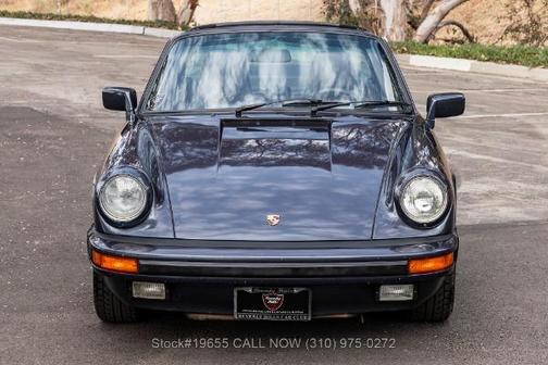 Prussian Blue Metallic 1985 Porsche 911