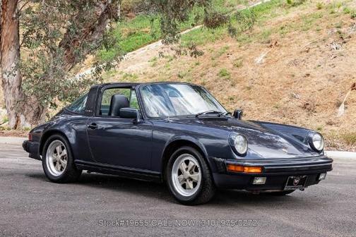 Prussian Blue Metallic 1985 Porsche 911