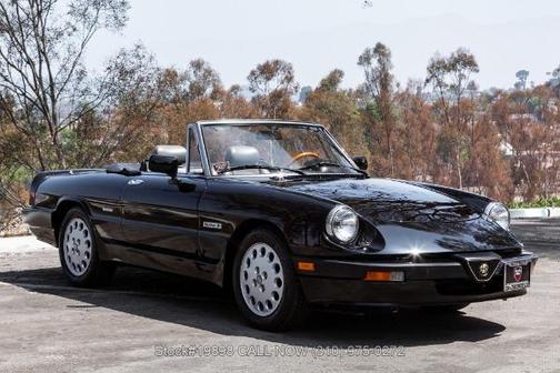 Nero 1989 Alfa Romeo Spider Quadrifoglio