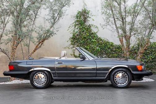 1987 Mercedes-Benz SL-Class 560SL