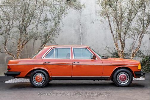 1977 Mercedes-Benz 240D