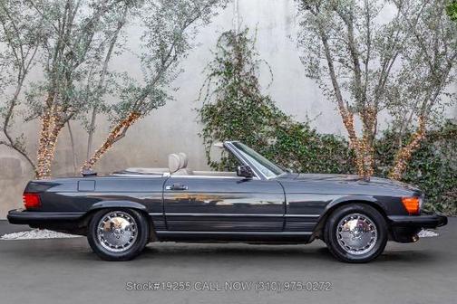 1986 Mercedes-Benz SL-Class 560SL