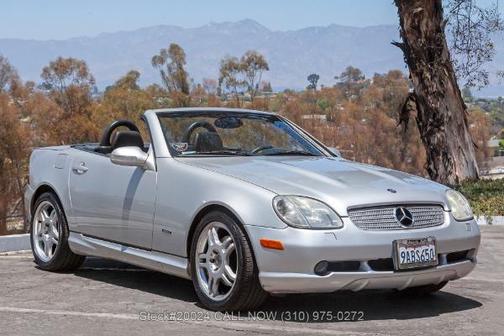 Brilliant Silver Metallic 2001 Mercedes-Benz SLK-Class Base