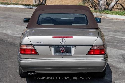 Silver Metallic 1994 Mercedes-Benz E-Class E 320