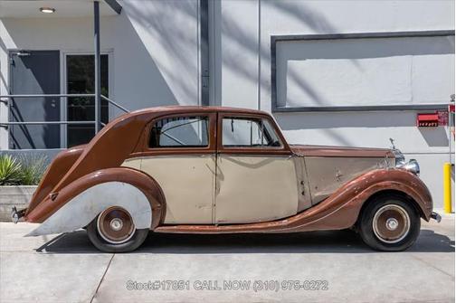 1947 Rolls-Royce Silver Wraith RIGHT-HAND-DRIVE