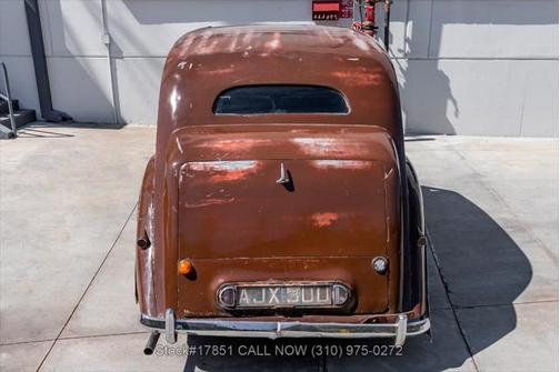1947 Rolls-Royce Silver Wraith RIGHT-HAND-DRIVE