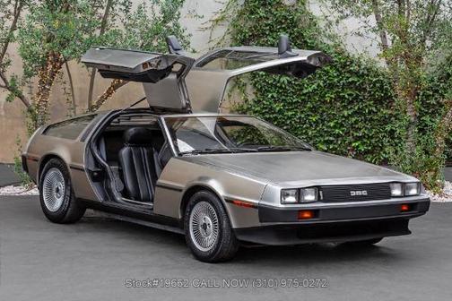 Stainless Steel 1982 Delorean DMC-12