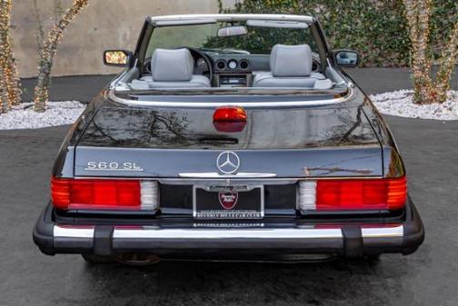 1987 Mercedes-Benz SL-Class 560SL
