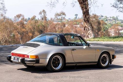 White Gold Metallic 1985 Porsche 911