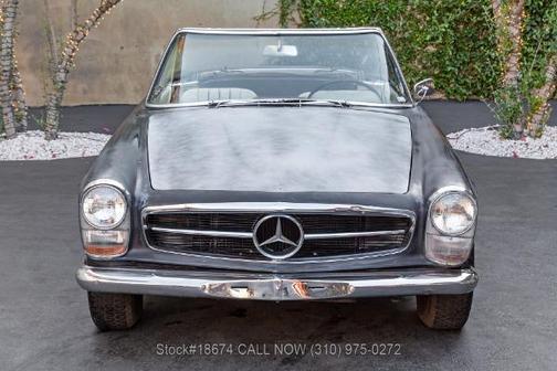 1966 Mercedes-Benz 230SL 
