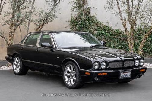 2000 Jaguar XJR 