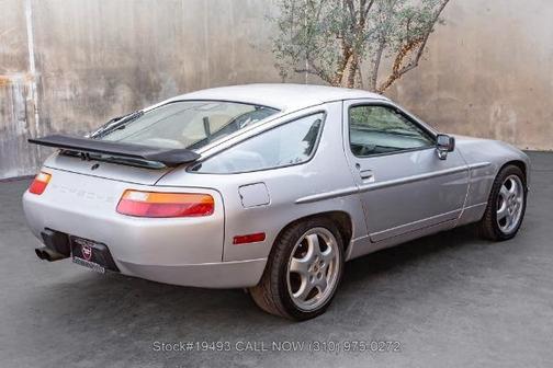 1988 Porsche 928 S4