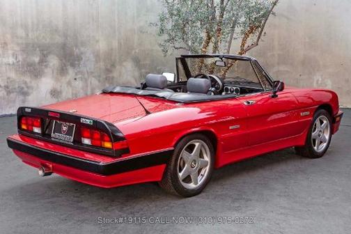 1988 Alfa Romeo Spider Quadrifoglio