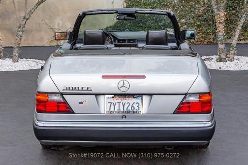 1993 Mercedes-Benz E-Class 3.2