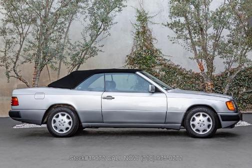 1993 Mercedes-Benz E-Class 3.2
