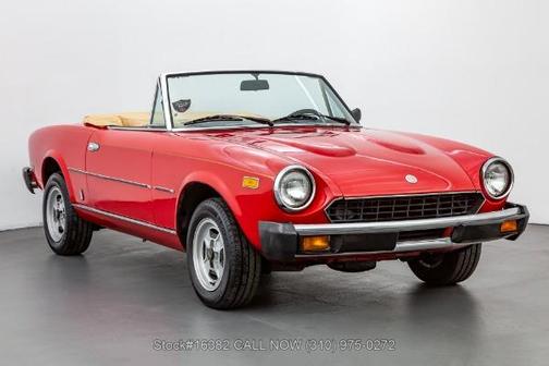 1981 FIAT Spider 2000 2000