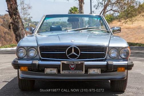 Diamond Blue Metallic 1986 Mercedes-Benz SL-Class 560SL