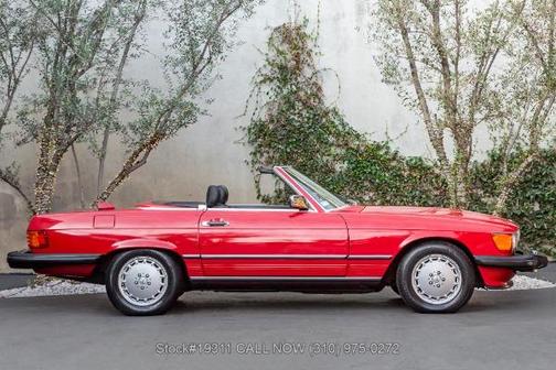 1987 Mercedes-Benz SL-Class 560SL