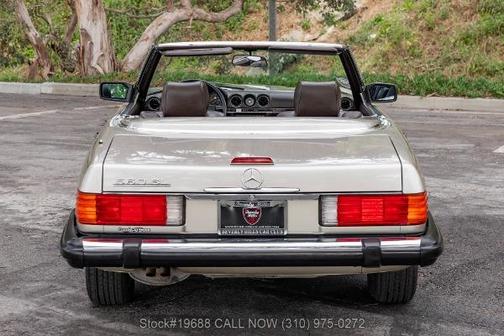 Smoke Silver Metallic 1988 Mercedes-Benz SL-Class 560SL