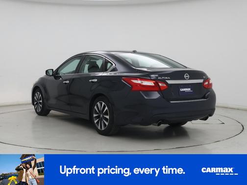 Gray 2016 Nissan Altima SV