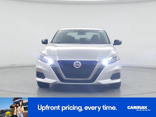 Silver 2020 Nissan Altima SR