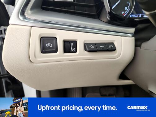 White 2024 Cadillac XT5 Premium Luxury