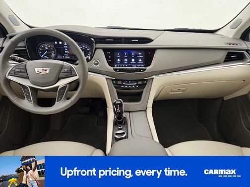 White 2024 Cadillac XT5 Premium Luxury