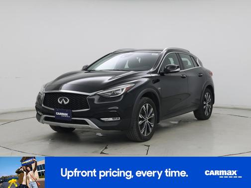 2017 INFINITI QX30 Premium