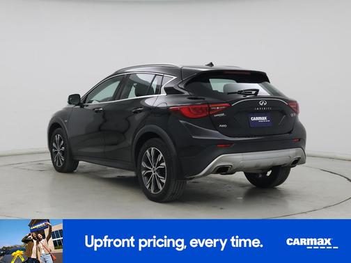 2017 INFINITI QX30 Premium