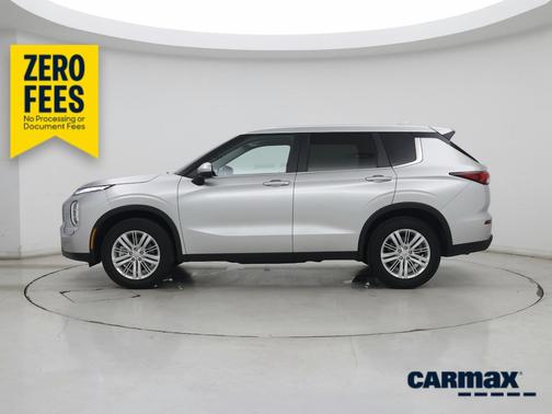 Silver 2024 Mitsubishi Outlander ES