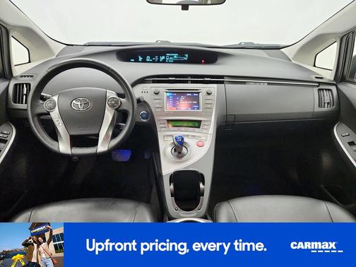 White 2015 Toyota Prius Persona Series