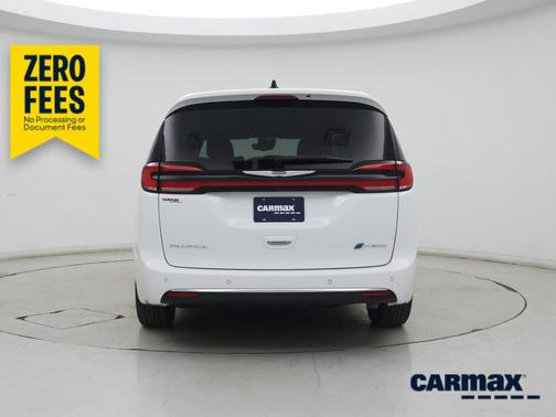 White 2023 Chrysler Pacifica Hybrid Touring L