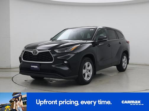 Black 2023 Toyota Highlander LE