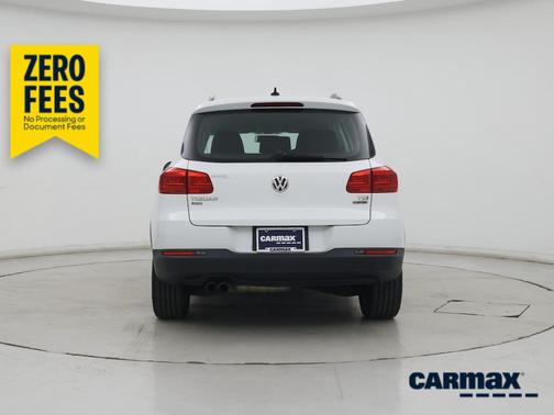 White 2017 Volkswagen Tiguan Limited