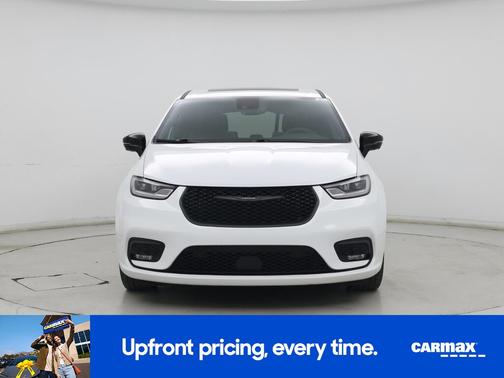 White 2023 Chrysler Pacifica Hybrid Limited