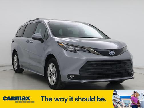 2023 Toyota Sienna Woodland Edition